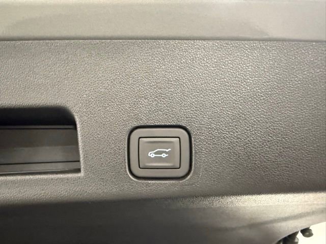 New 2026 Chevrolet Traverse Z71 image 9