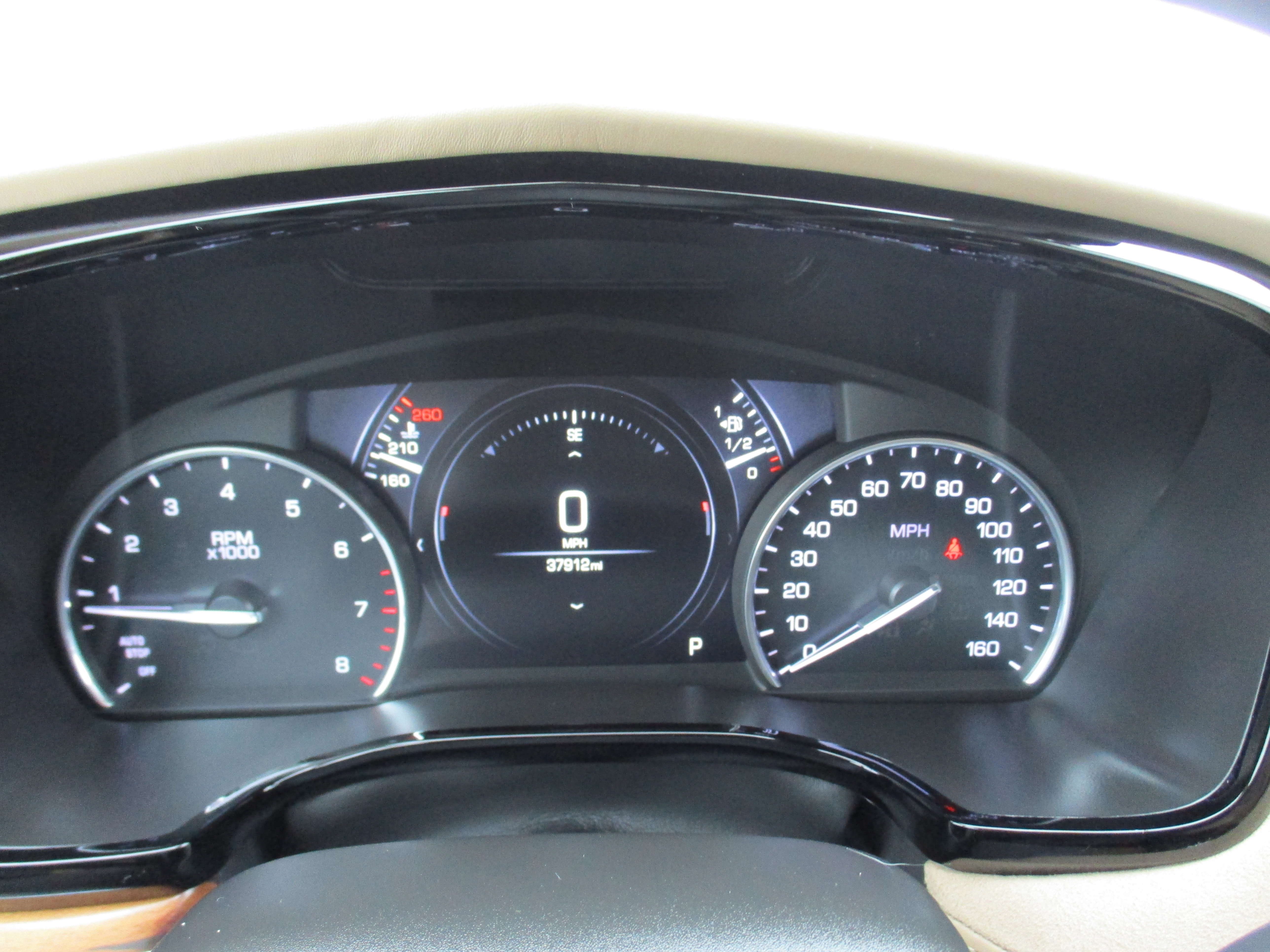 Used 2018 Cadillac XT5 Platinum w/ Driver Assist Package image 18