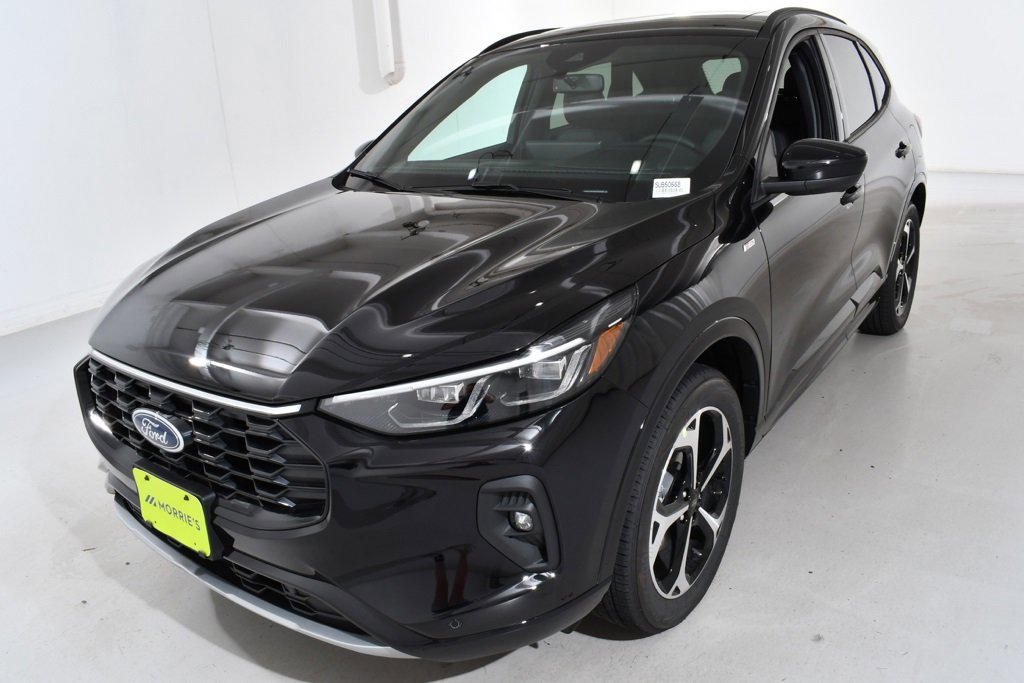 New 2025 Ford Escape ST-Line Elite w/ Premium Technology Package image 2