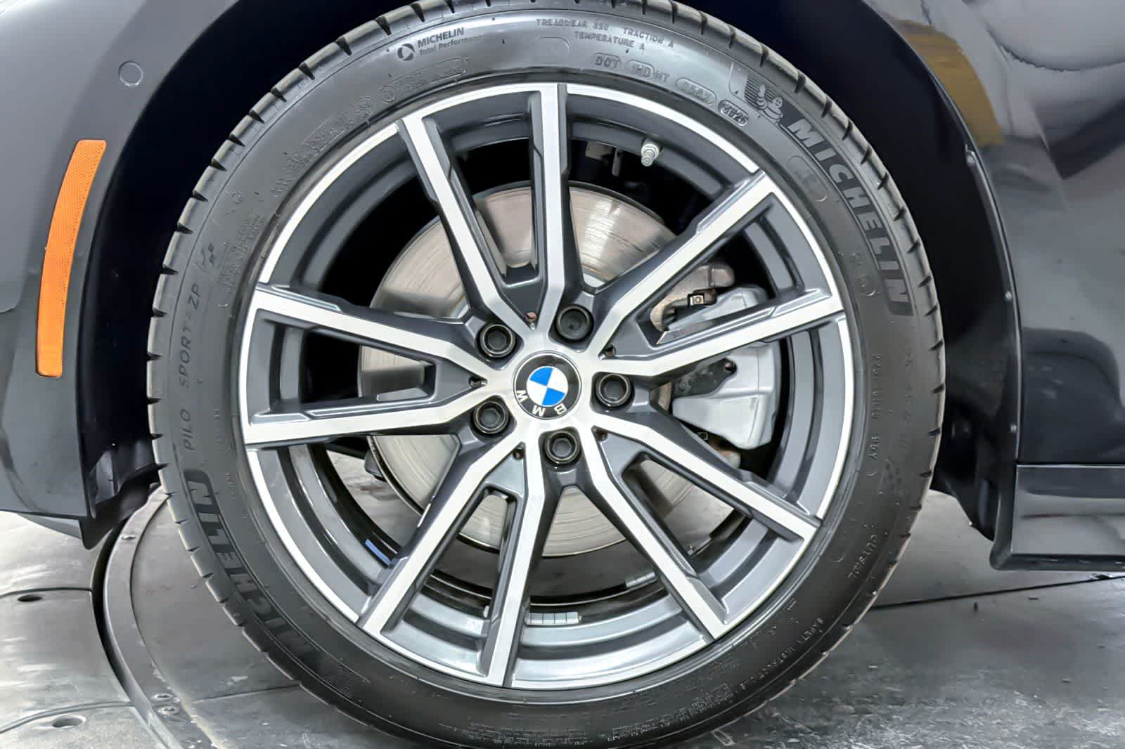 Used 2021 BMW 330i xDrive Sedan AWD/4WD image 26