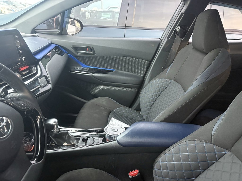 Used 2021 Toyota C-HR XLE image 22