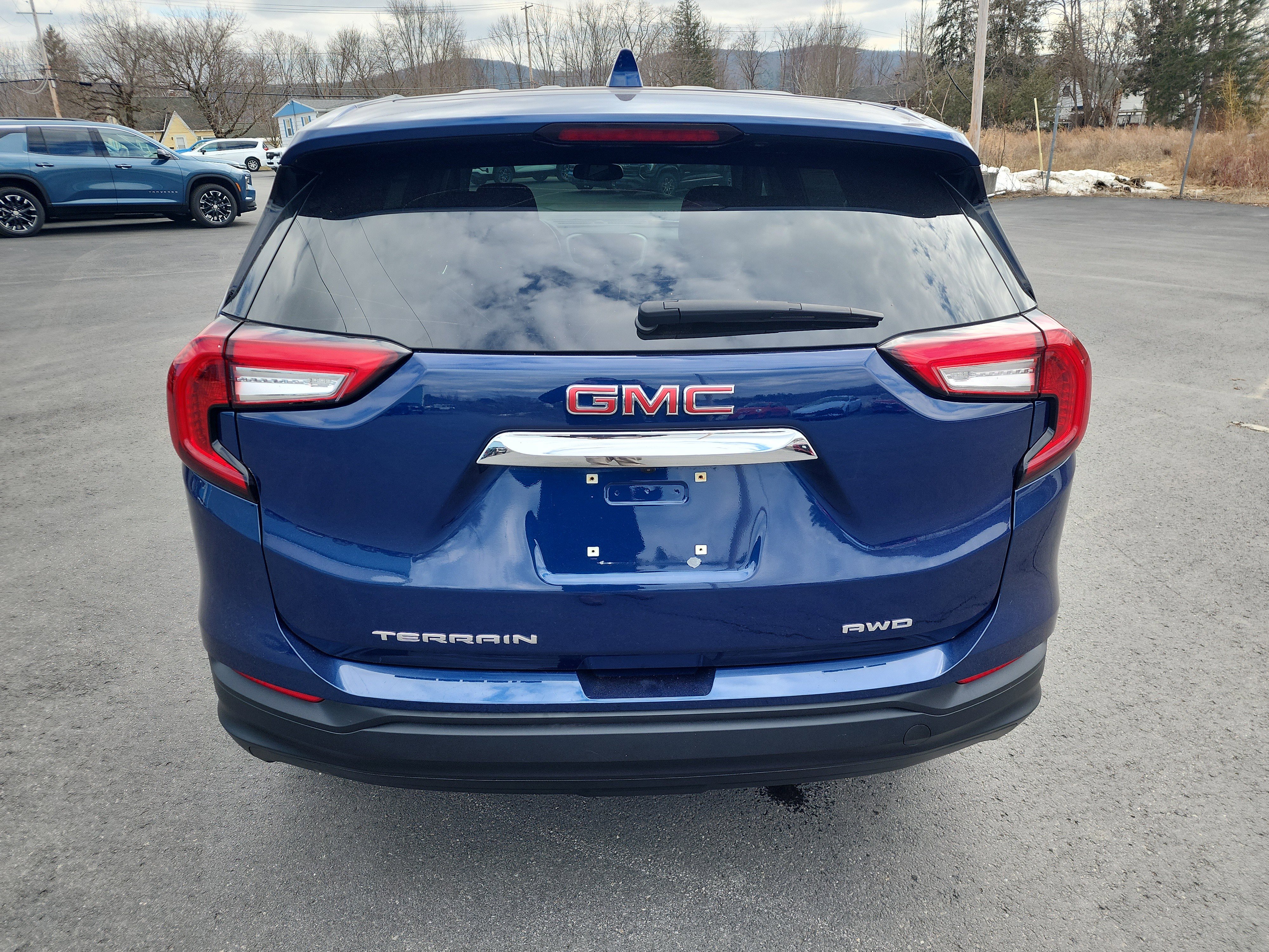 Certified 2022 GMC Terrain SLE AWD/4WD image 7