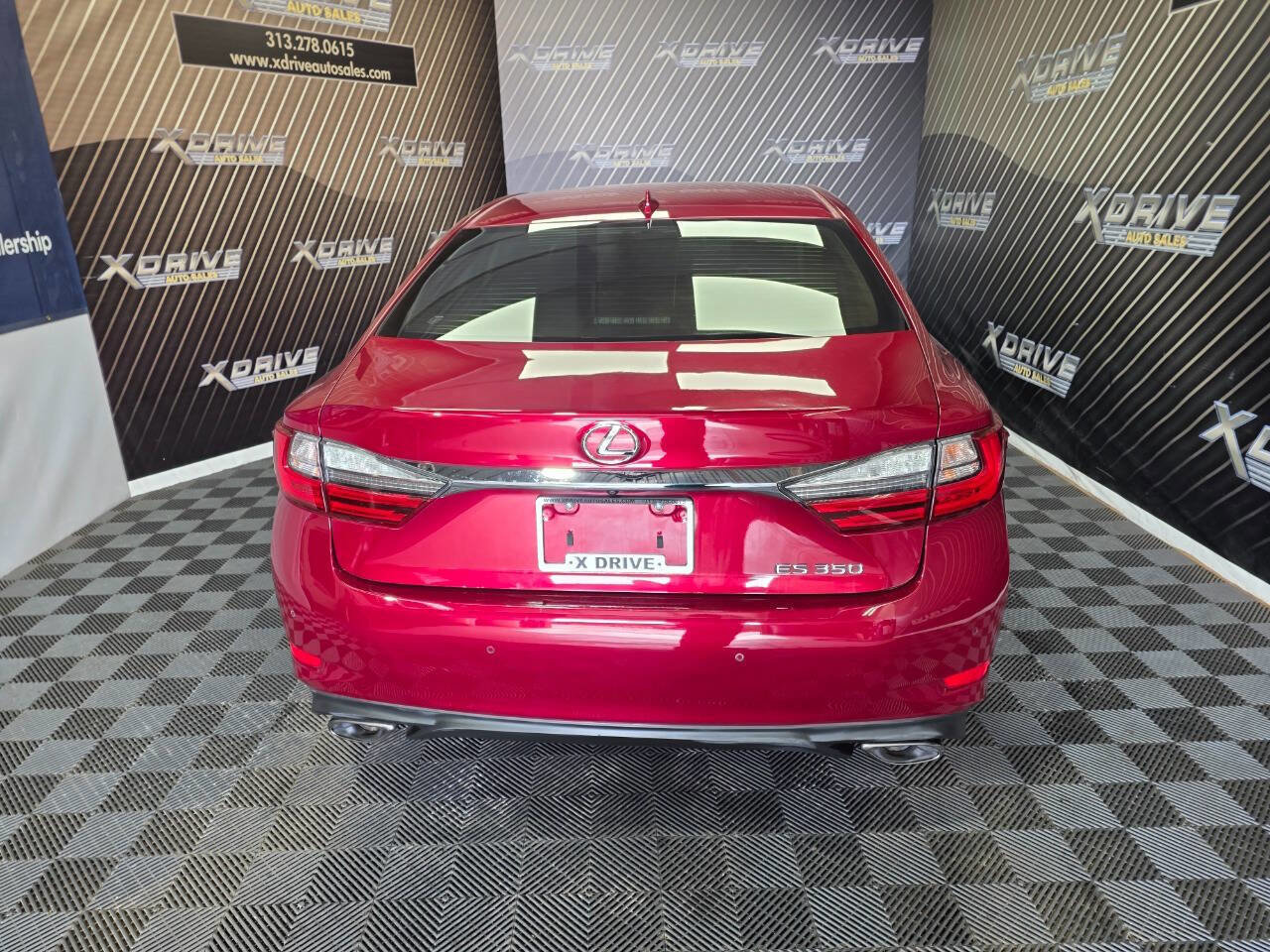 Used 2016 Lexus ES 350 w/ Luxury Package w/Wood Trim image 13