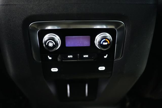 Used 2021 GMC Yukon XL Denali w/ Advanced Technology Package AWD/4WD image 18
