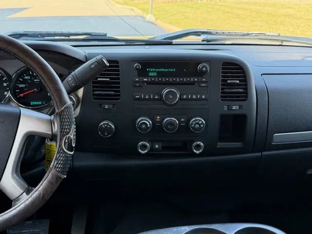 Used 2009 Chevrolet Silverado 2500 LT w/ Exterior Plus Package image 14