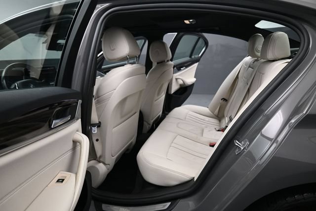 Used 2021 BMW 530i w/ Convenience Package RWD image 18