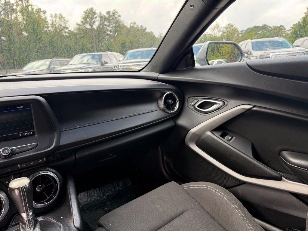 Used 2020 Chevrolet Camaro LT RWD image 11