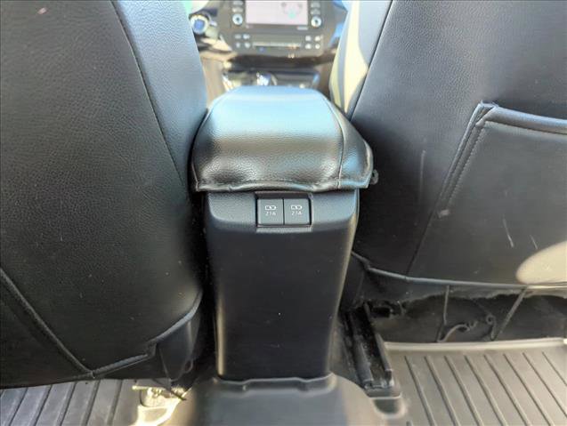 Used 2021 Toyota Prius XLE image 19