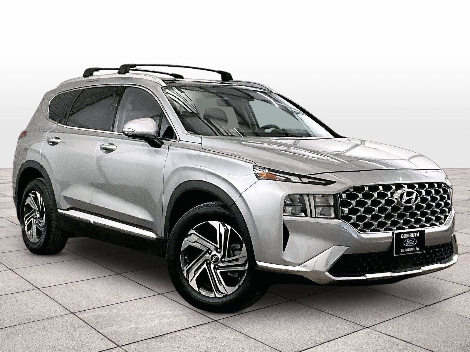 Used 2022 Hyundai Santa Fe SEL w/ Convenience + Premium Package FWD image 2