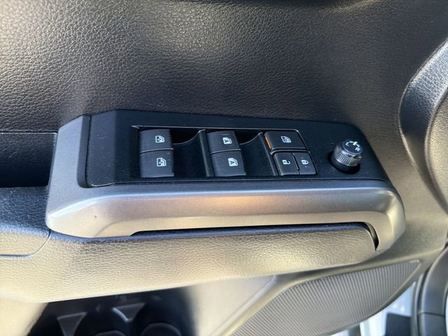 Used 2021 Toyota Tacoma TRD Off-Road RWD image 10
