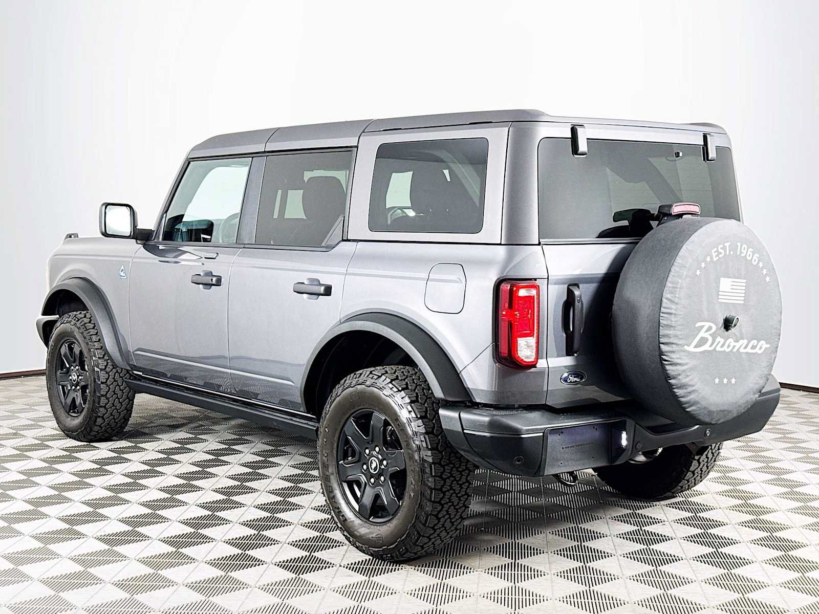 Used 2023 Ford Bronco Black Diamond AWD/4WD image 7