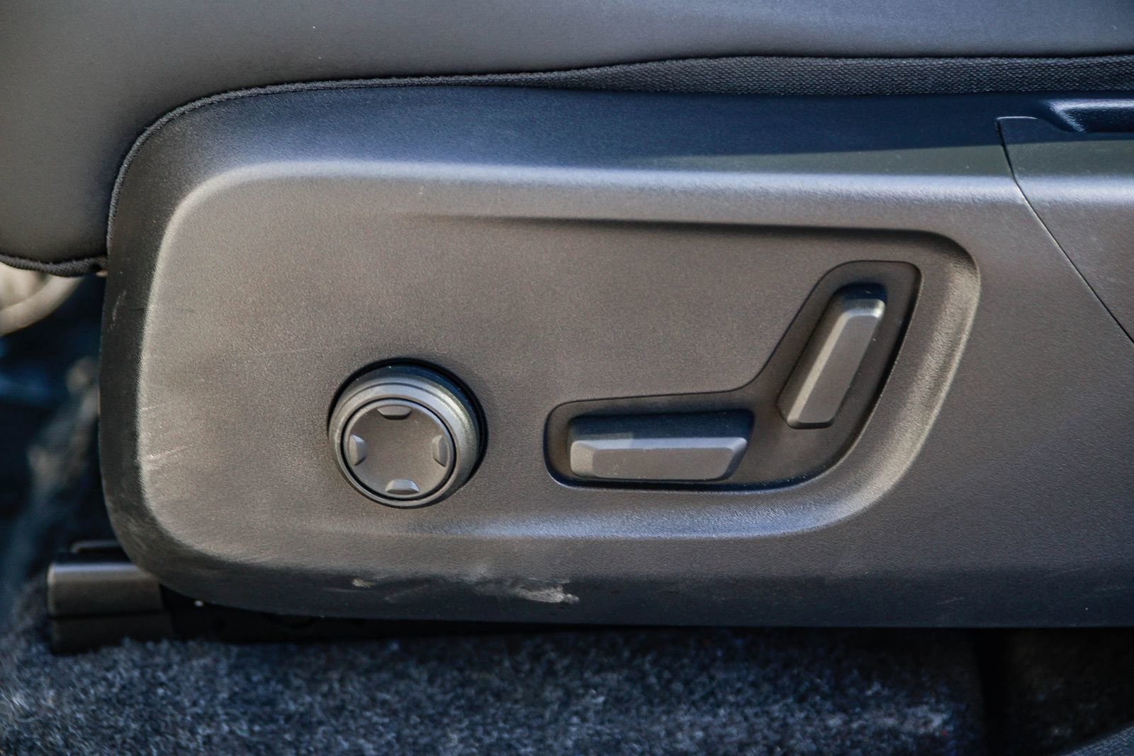 Used 2023 Volvo C40 P8 Recharge Plus image 24