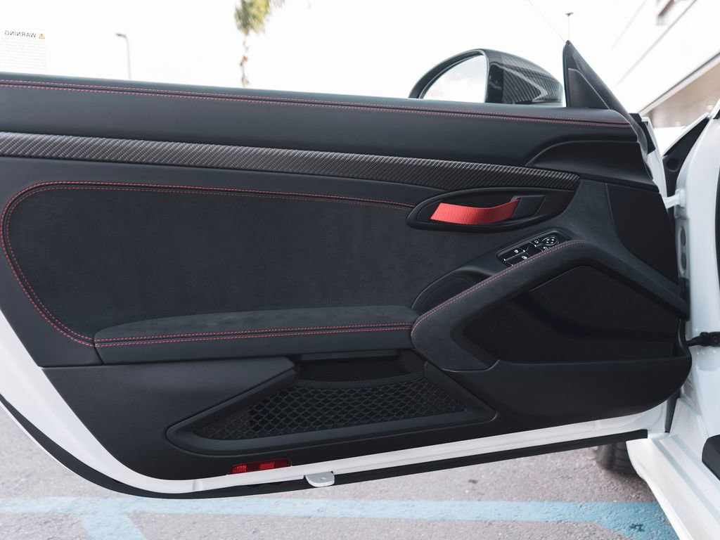 Used 2025 Porsche 718 Cayman GT4 RS image 25