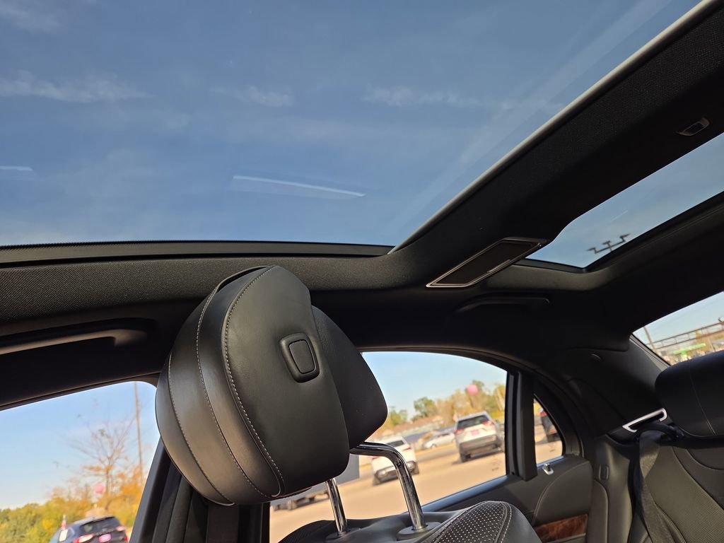 Used 2014 Mercedes-Benz S 550 Sedan image 27