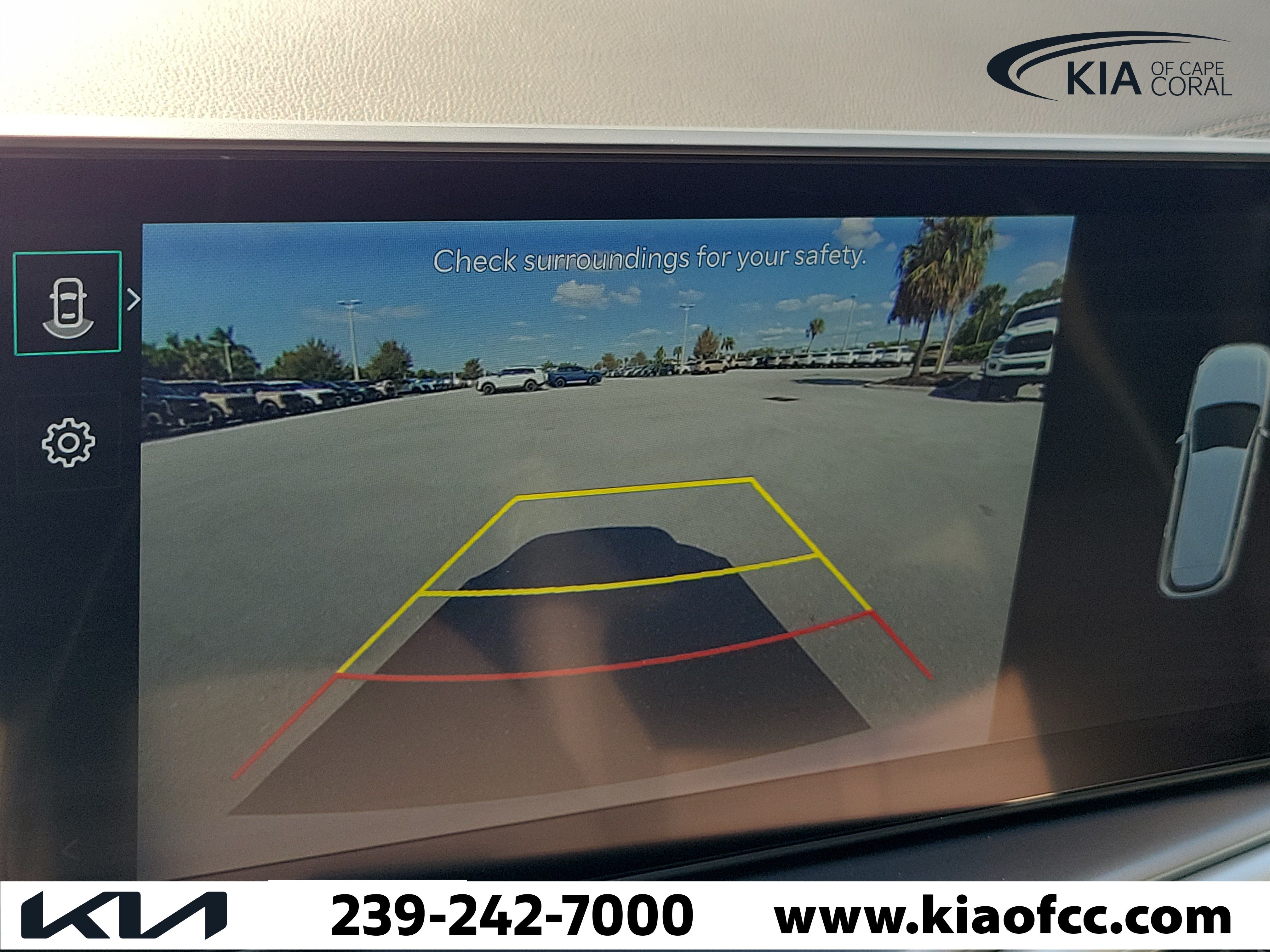 Certified 2025 Kia Sorento S w/ Panoramic Sunroof Package FWD image 30