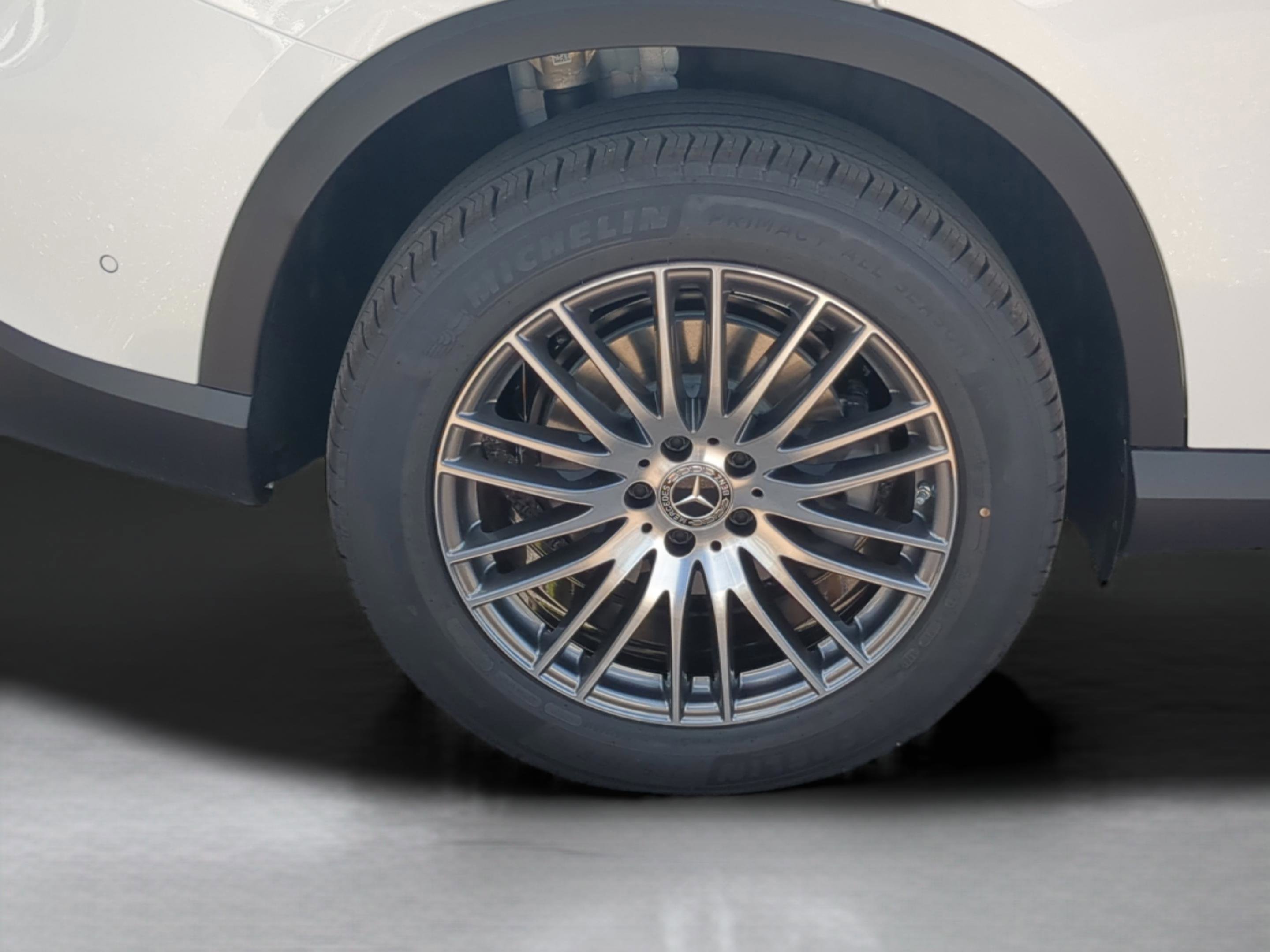 Certified 2026 Mercedes-Benz GLC 300 image 6