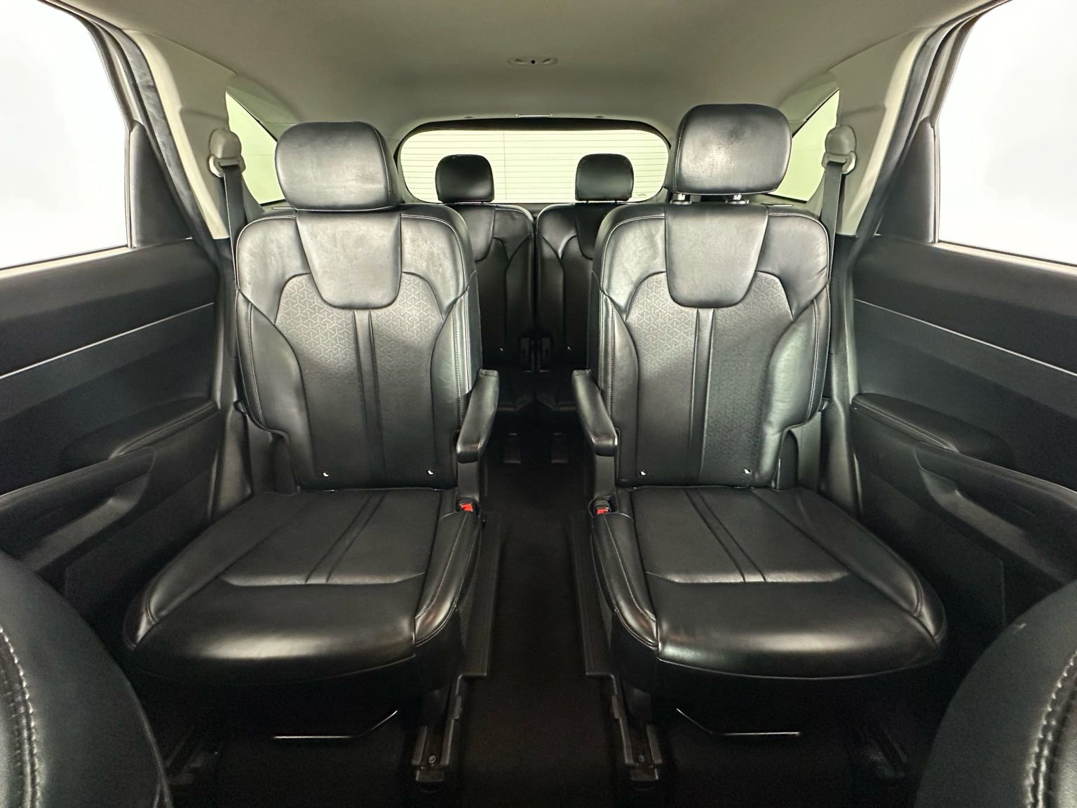 Used 2022 Kia Sorento S FWD image 4