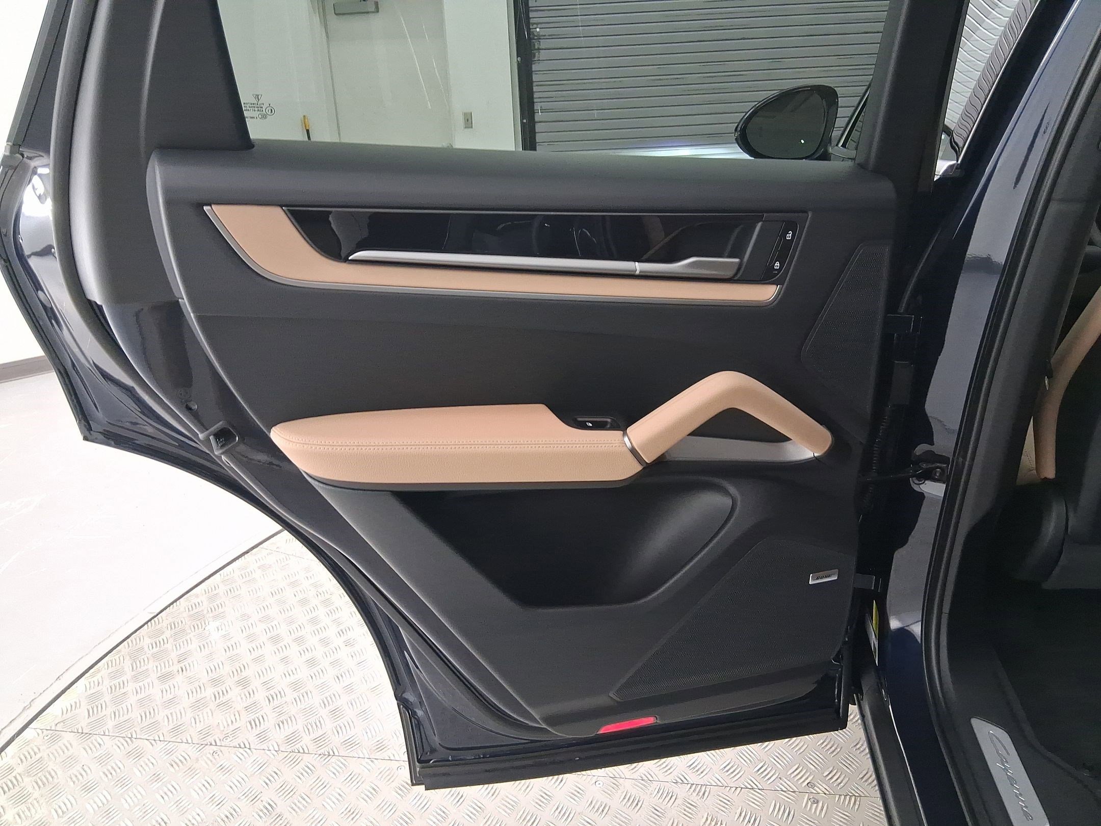 New 2026 Porsche Cayenne Coupe AWD/4WD image 31