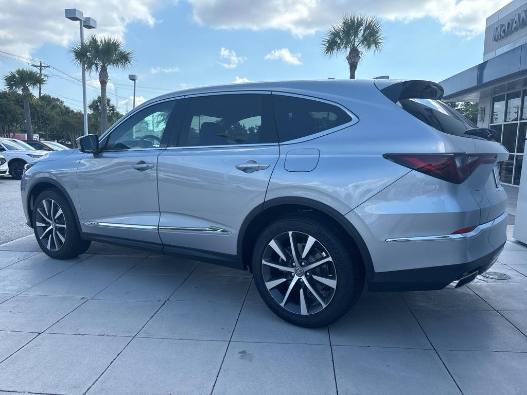 Certified 2025 Acura MDX FWD w/ Technology Package image 3