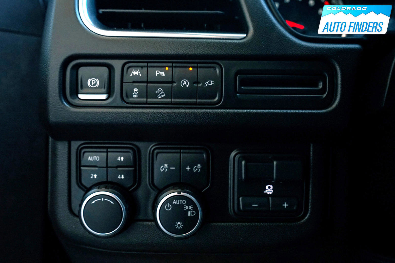 Used 2021 Chevrolet Tahoe Z71 w/ Z71 Signature Package image 14