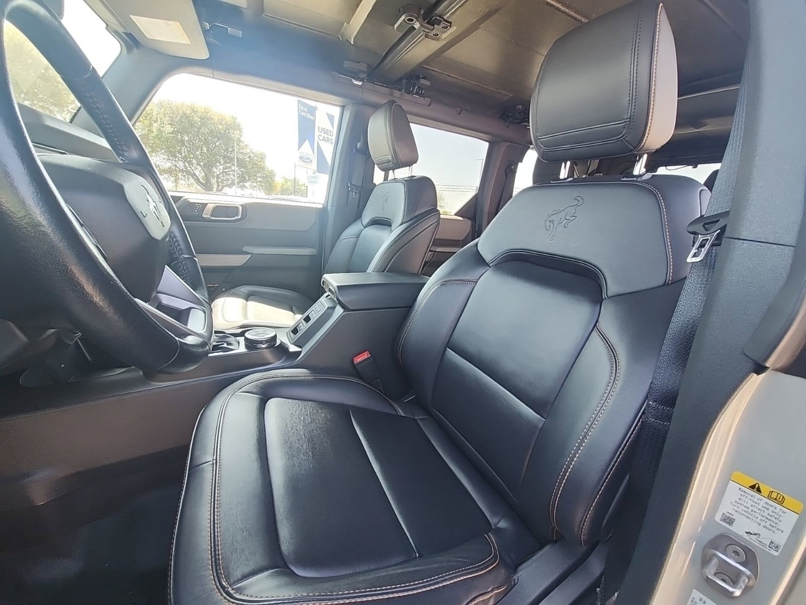 Used 2022 Ford Bronco Badlands image 10