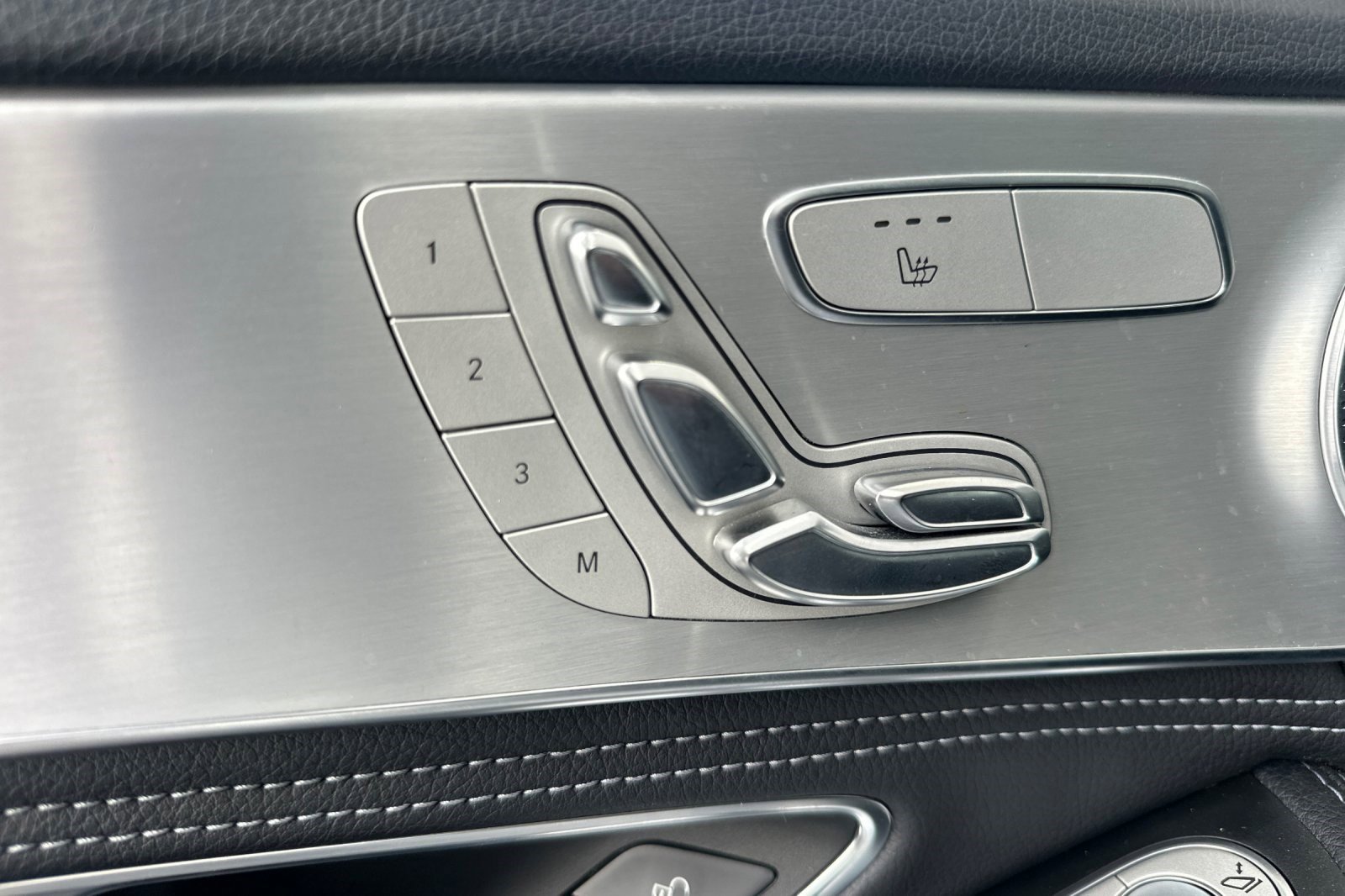 Used 2016 Mercedes-Benz C 300 4MATIC Sedan image 14