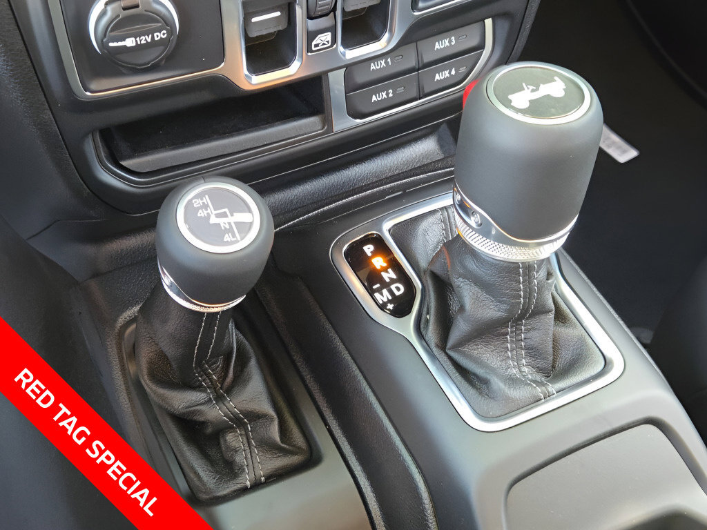 New 2026 Jeep Wrangler Unlimited Sahara AWD/4WD image 32