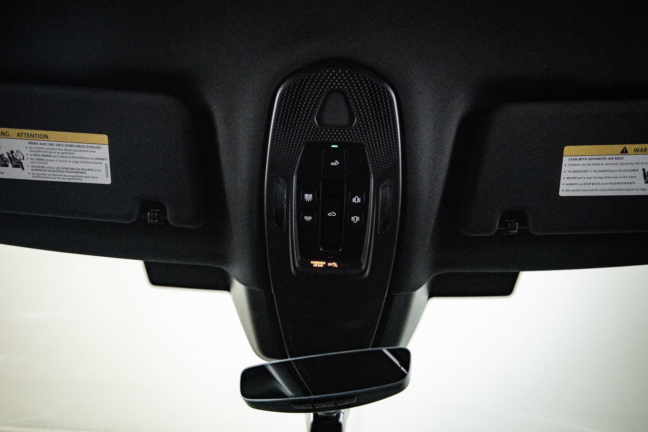 Certified 2025 Porsche Panamera image 20