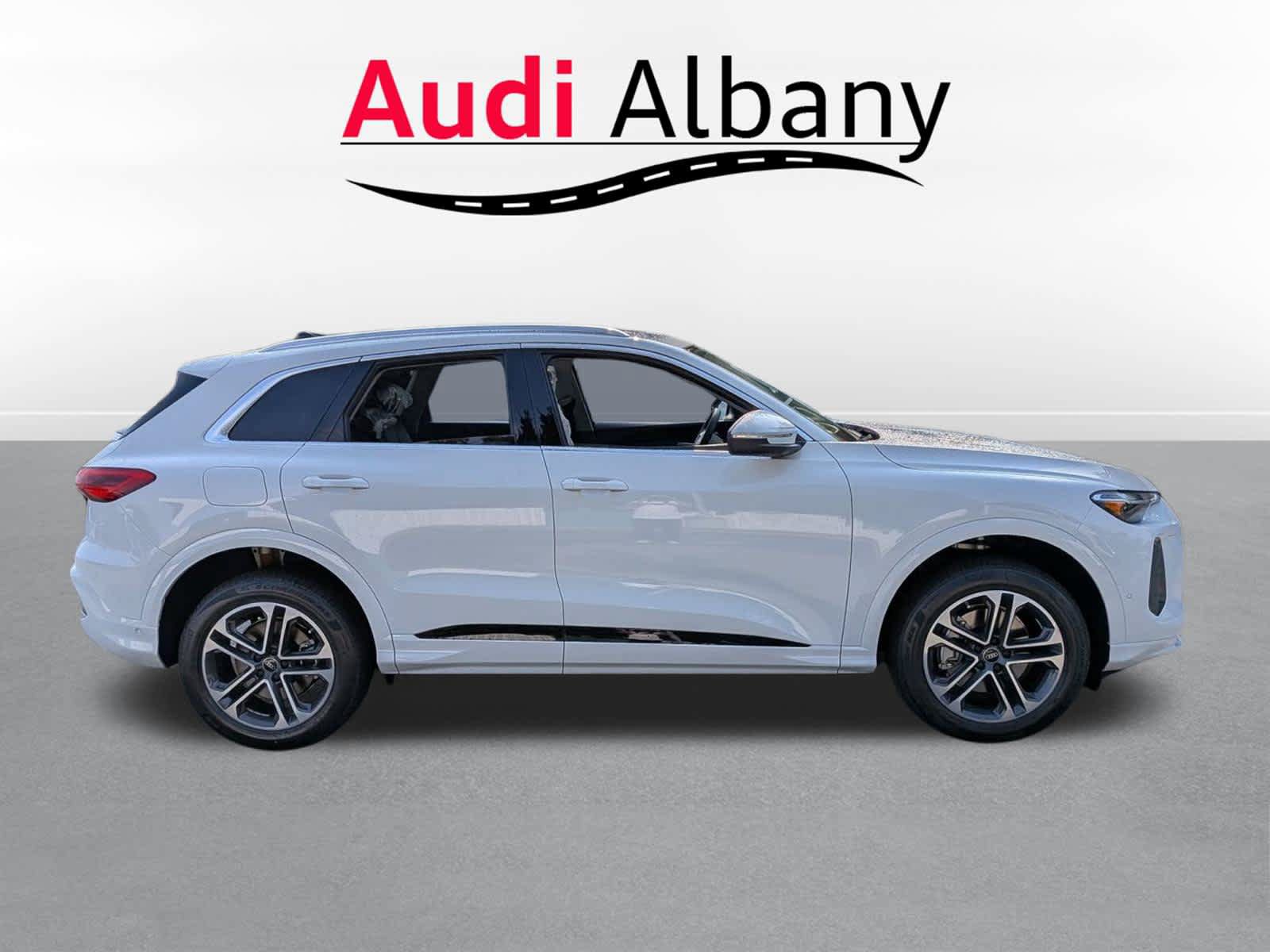 New 2026 Audi Q5 Premium w/ Convenience Package AWD/4WD image 3