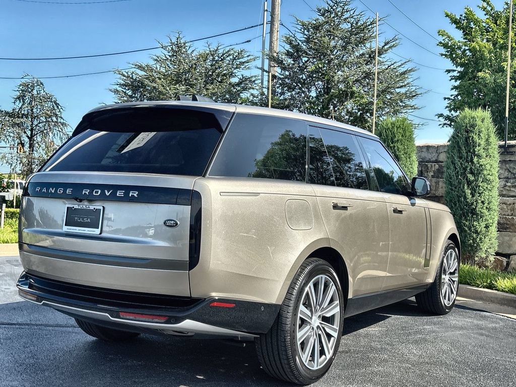 Certified 2023 Land Rover Range Rover SE AWD/4WD image 5