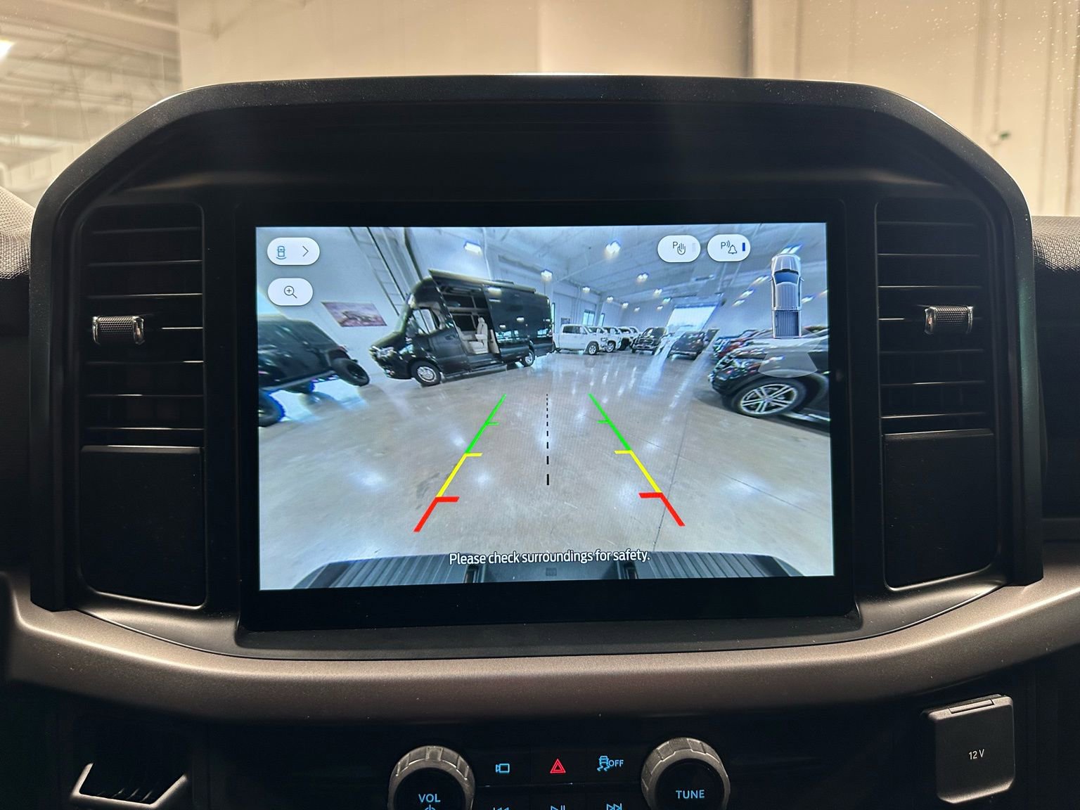 Used 2025 Ford F150 XL w/ Equipment Group 103A High image 31