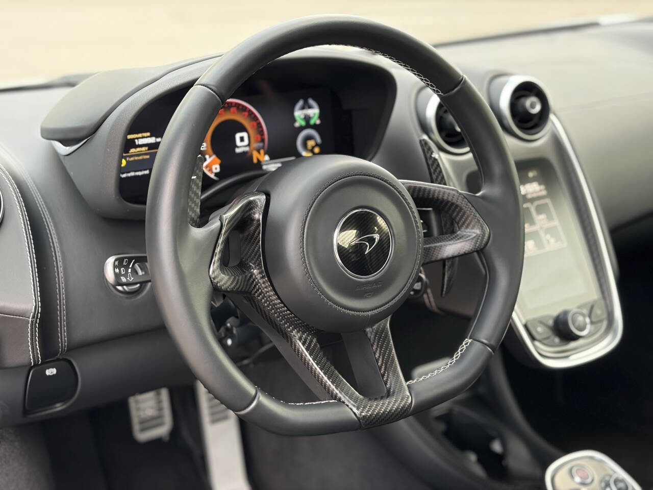 Used 2017 McLaren 570S RWD image 37