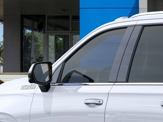 New 2026 Chevrolet Suburban High Country w/ Sun And Tow Package AWD/4WD image 12
