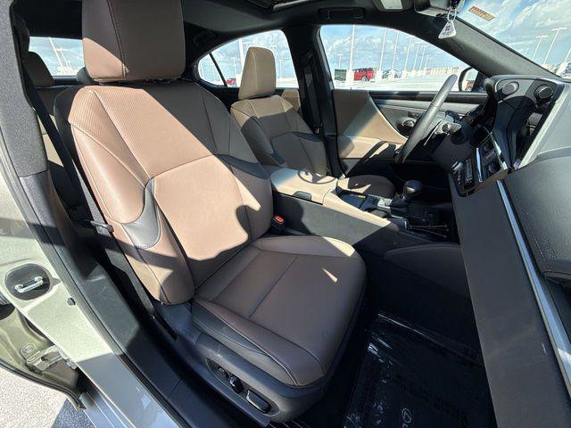 Certified 2024 Lexus ES 350 w/ Premium Package FWD image 26