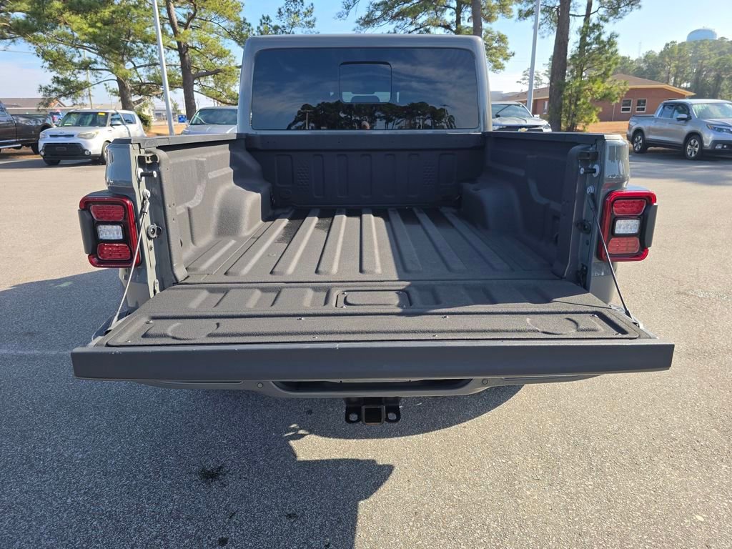 Used 2022 Jeep Gladiator Overland image 23