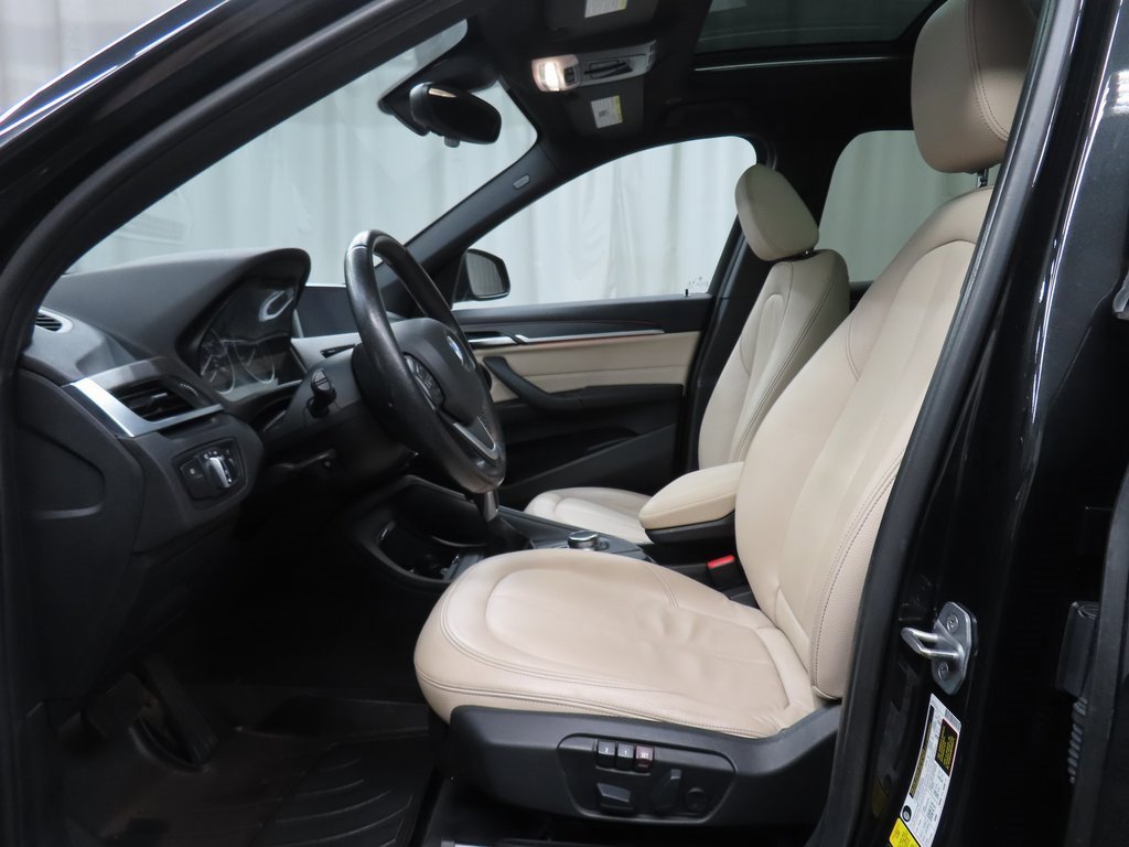 Used 2017 BMW X1 xDrive28i image 9