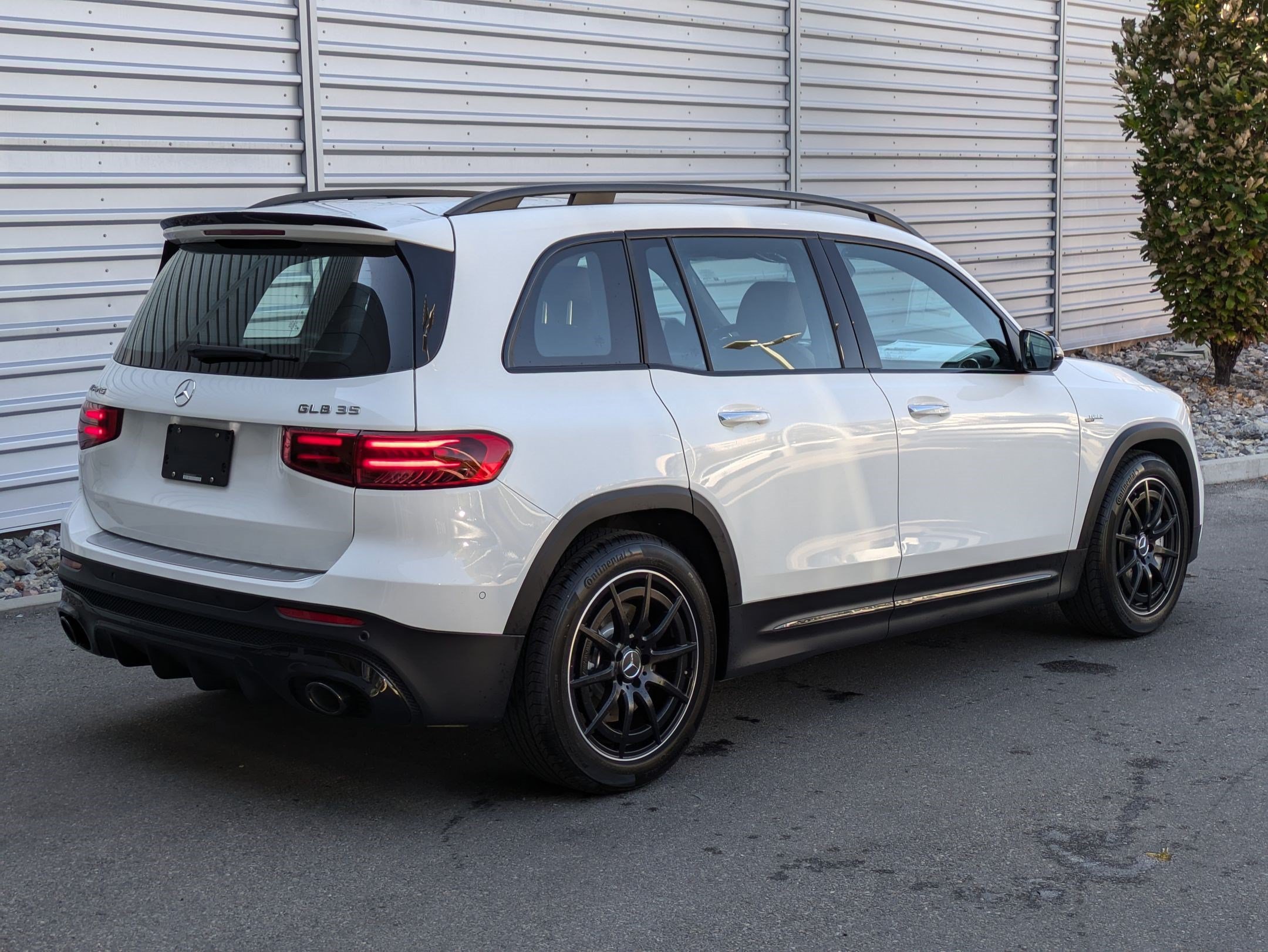 New 2025 Mercedes-Benz GLB 35 AMG 4MATIC image 3