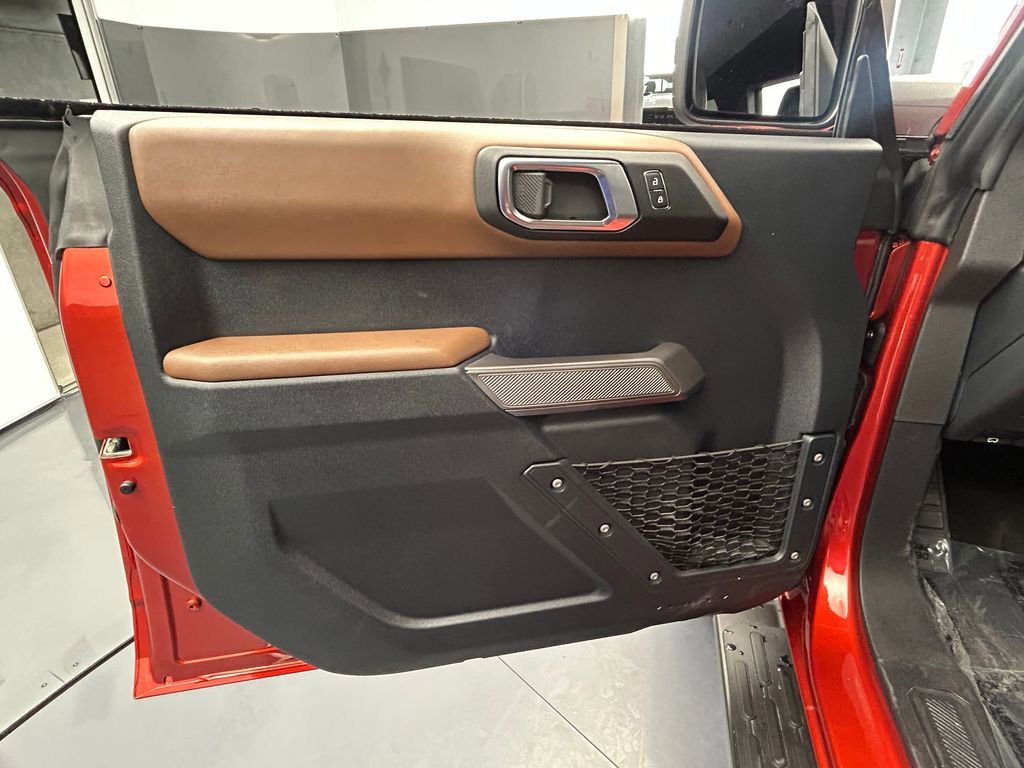 Used 2022 Ford Bronco Outer Banks image 15