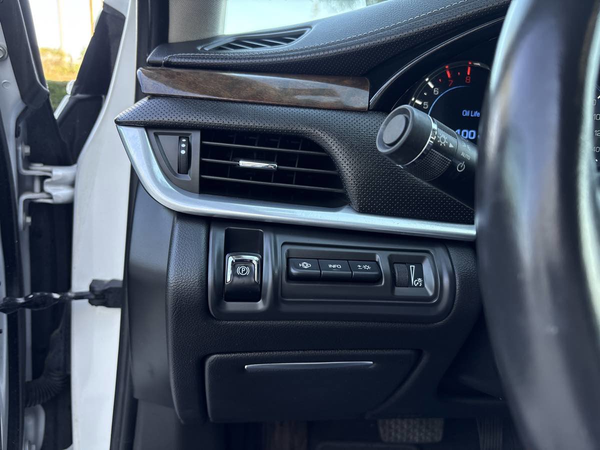 Used 2017 Cadillac XTS Premium Luxury image 27