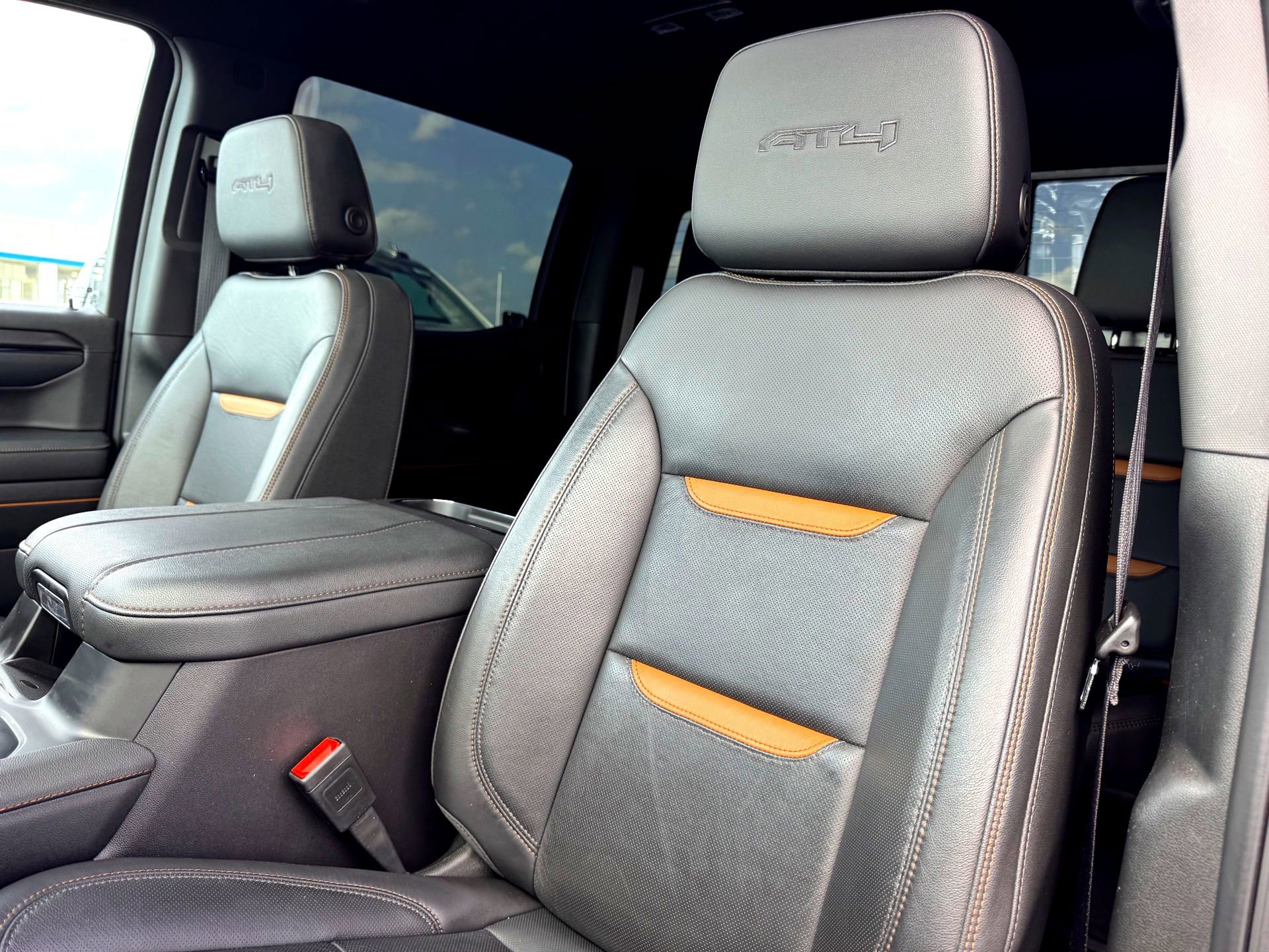 Used 2024 GMC Sierra 1500 AT4 w/ Technology Package image 14