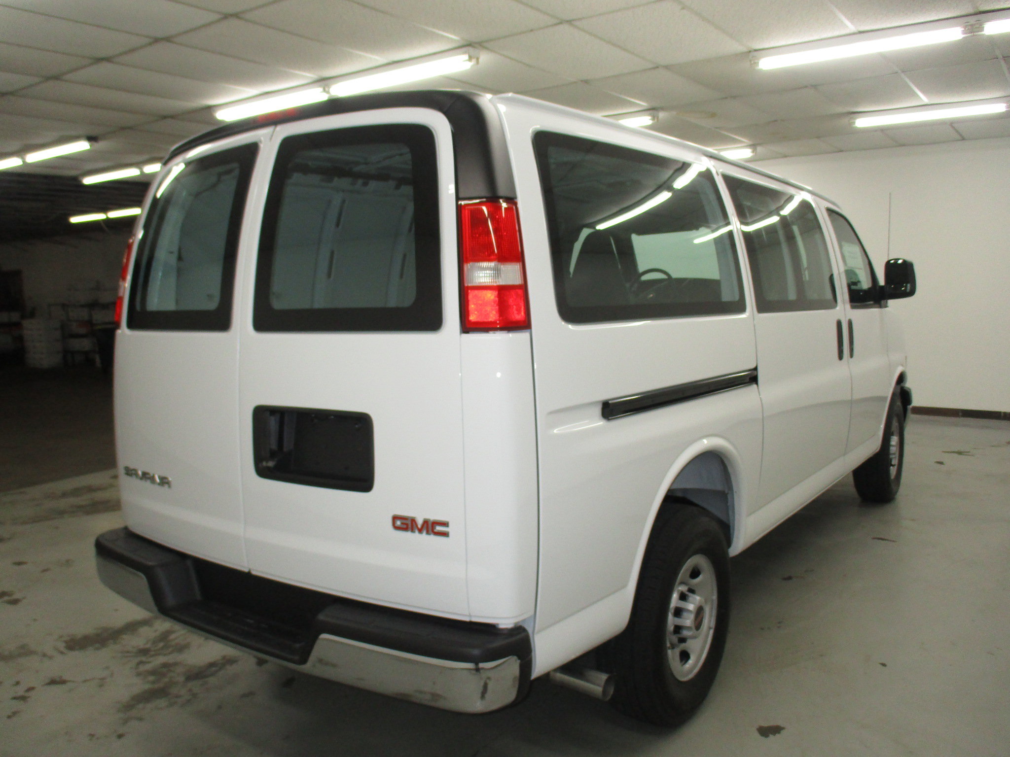 New 2026 GMC Savana 3500 w/ Driver Convenience Package RWD image 9