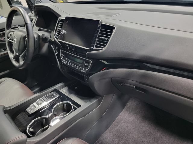 Certified 2024 Honda Ridgeline Black Edition image 17