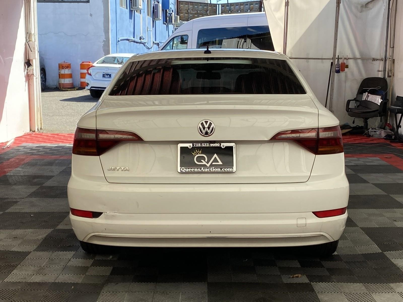 Used 2019 Volkswagen Jetta SE image 5