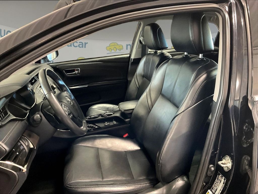 Used 2018 Toyota Avalon XLE FWD image 10