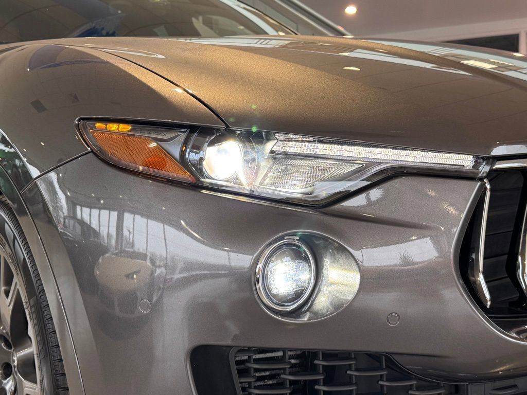 Used 2019 Maserati Levante image 10