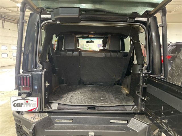 Used 2015 Jeep Wrangler Unlimited Rubicon w/ Connectivity Group image 21