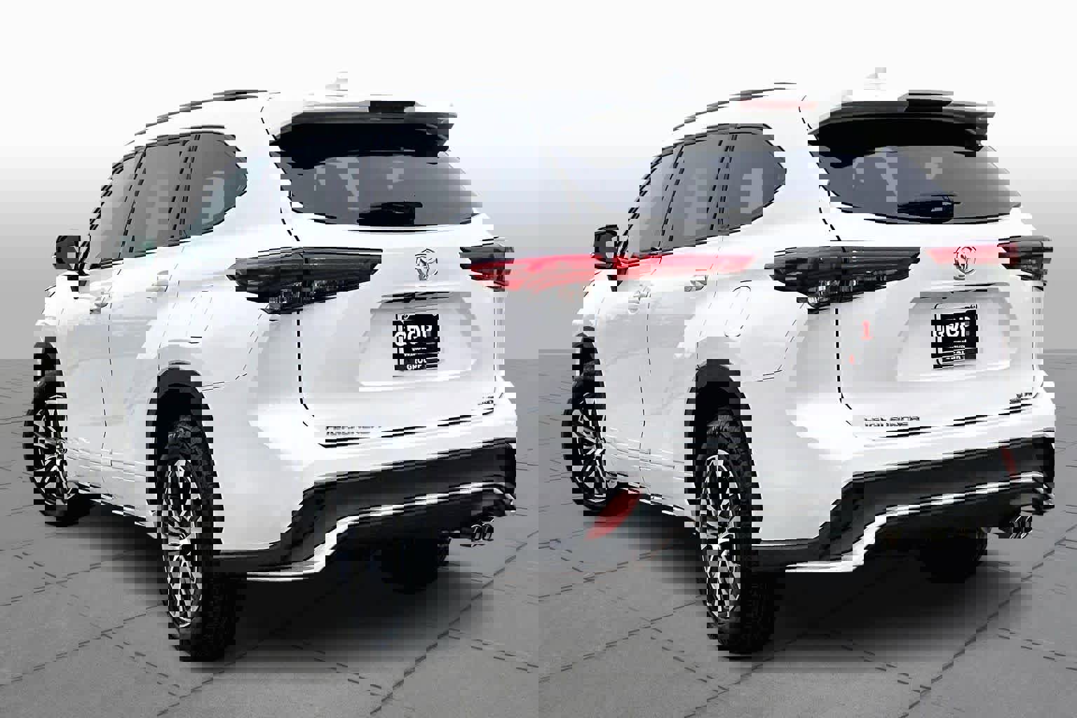 Used 2023 Toyota Highlander XSE image 11