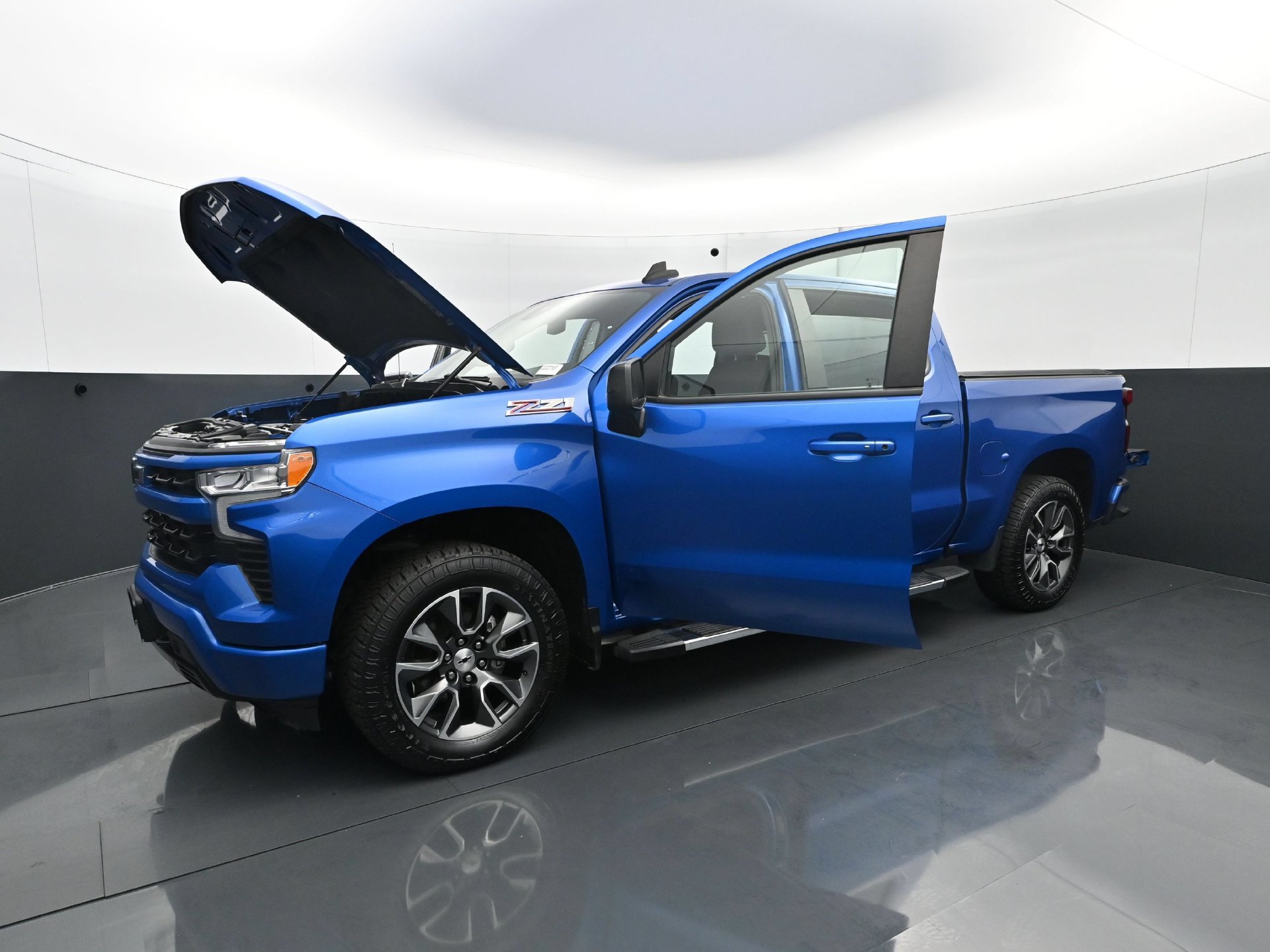 Used 2023 Chevrolet Silverado 1500 RST AWD/4WD image 30