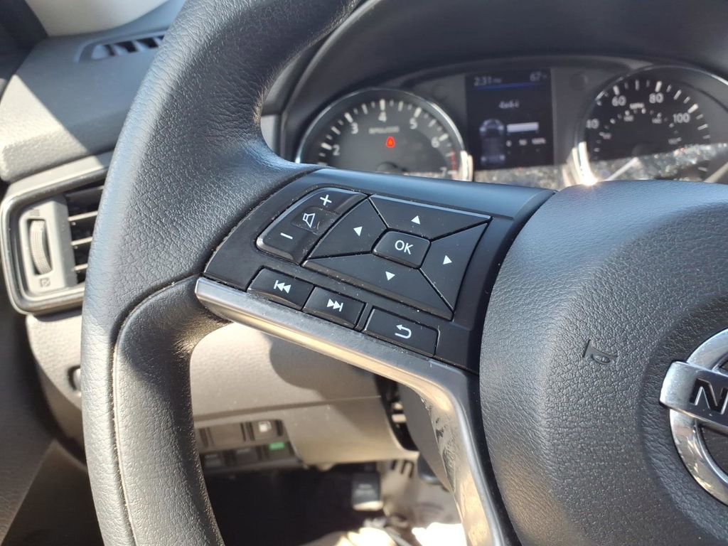 Used 2019 Nissan Rogue S image 14