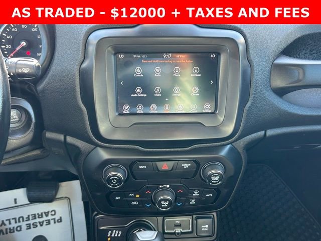 Used 2018 Jeep Renegade Latitude w/ Cold Weather Group image 22